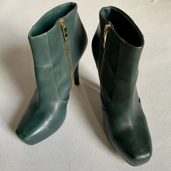House of Harlow HoH “Leslie” Dark Green Boho leather Booties. - Picture 5 of 9